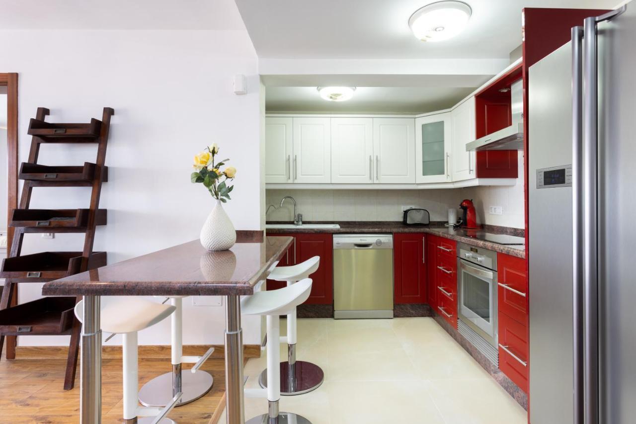 Exclusive Penthouse Playa Las Vistas 4 Close To The Sea And Beach, Aircondition For A Fee, Wifi, Terrace, Heated Pool Playa de las Americas  Eksteriør bilde